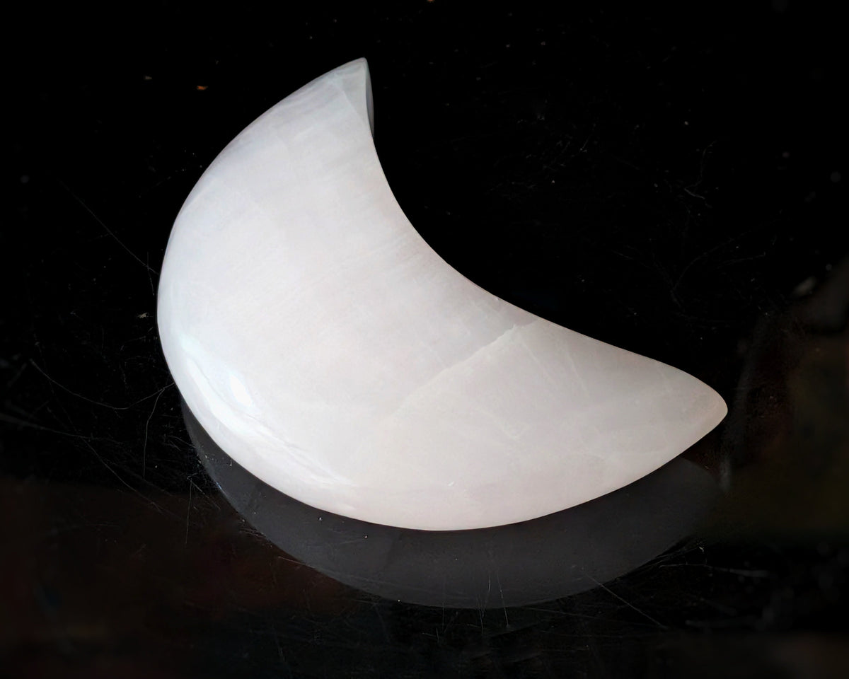 Mangano Calcite Moon Carving