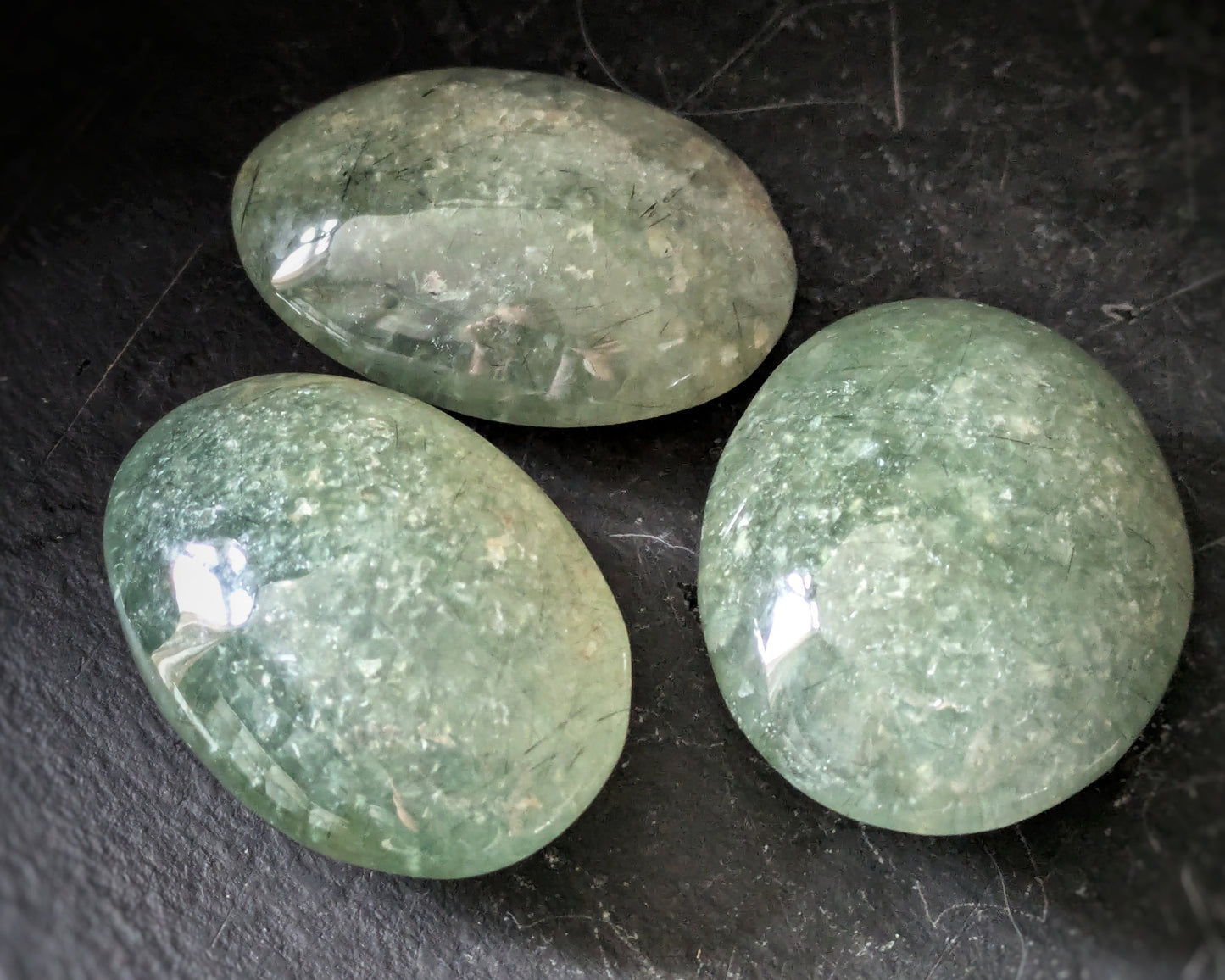 Prehnite Palmstone