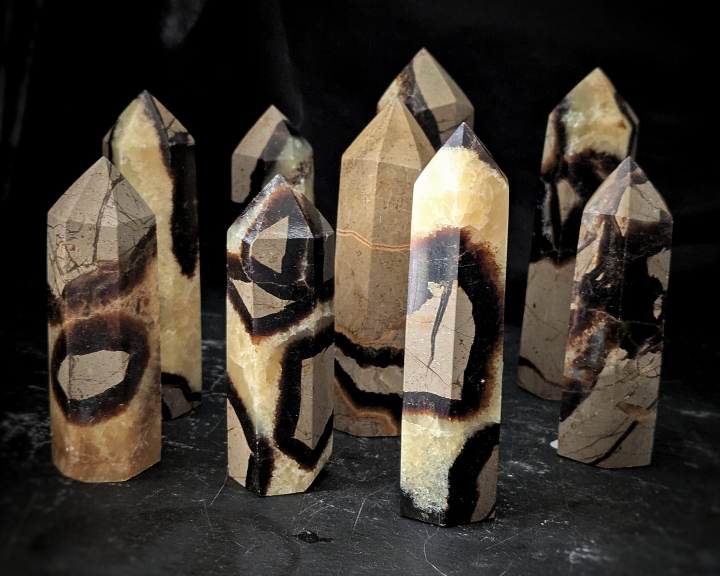 Septarian obelisk