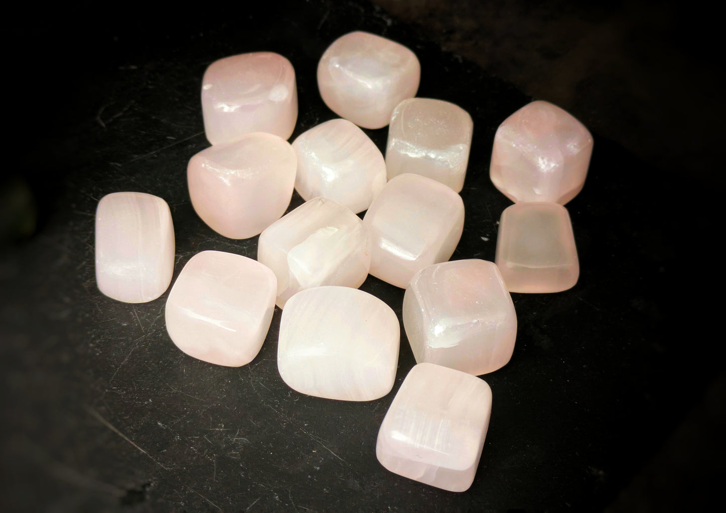 Mangano Calcite Tumblestone
