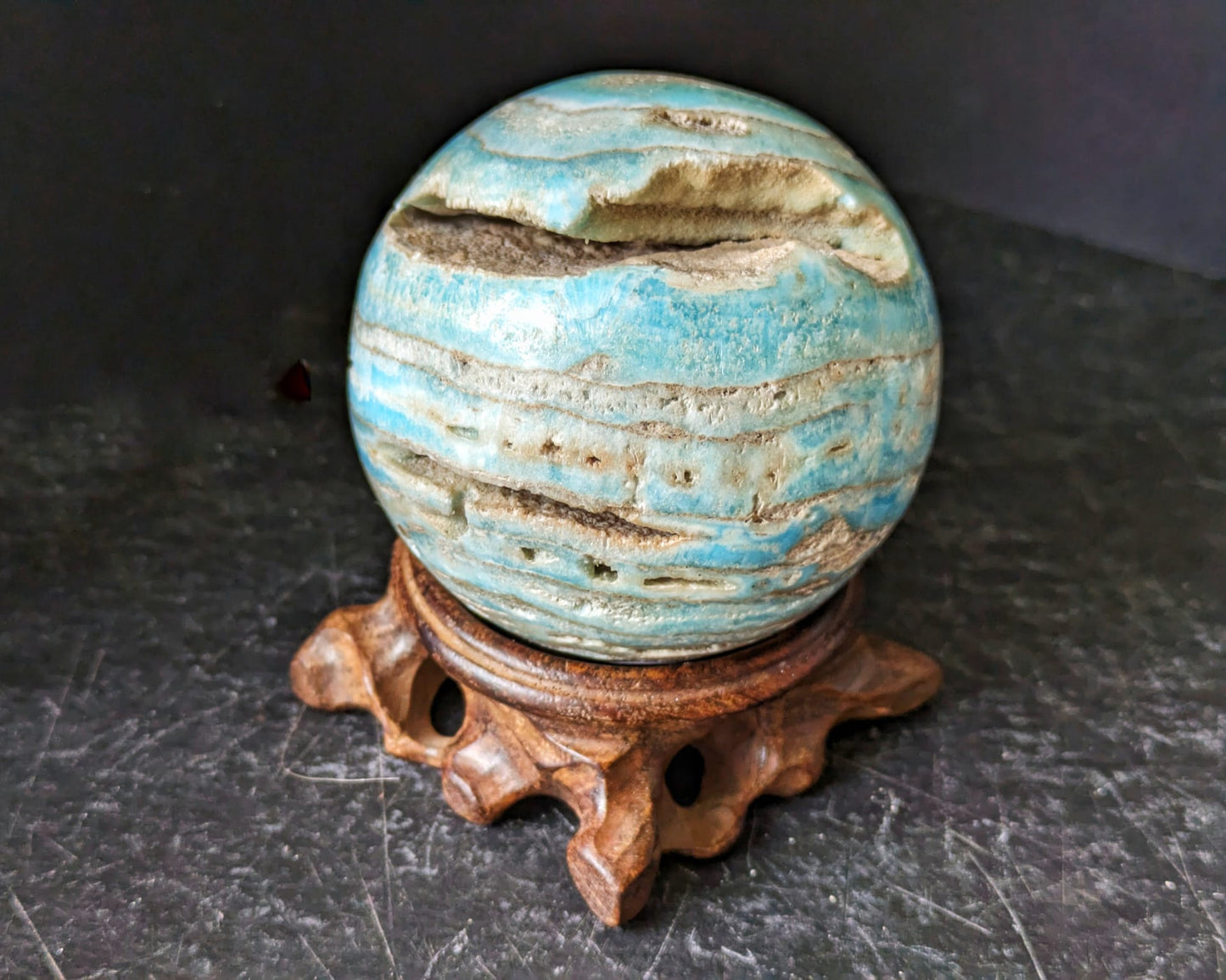 Aragonite Medium 1 Pale Sphere