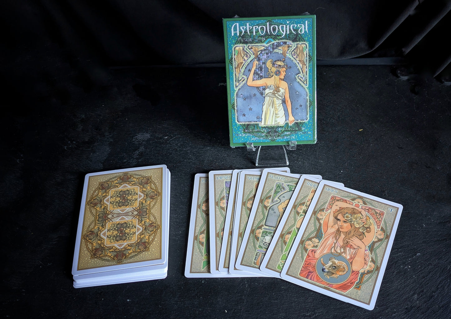 Oracle  Astrological