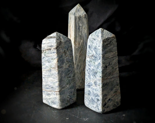 Kyanite Obelisk 1