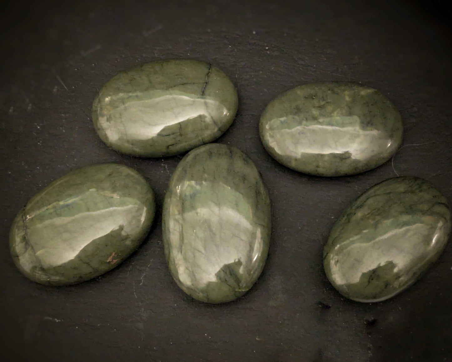 Green Serpentine Palmstone