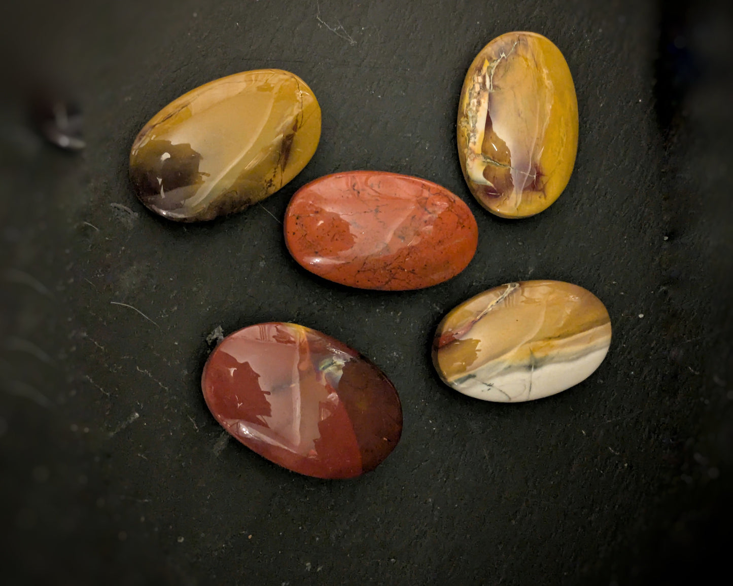 Mookaite Palmstone