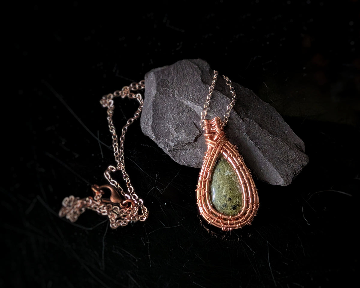Epidot Copper Pendant 15
