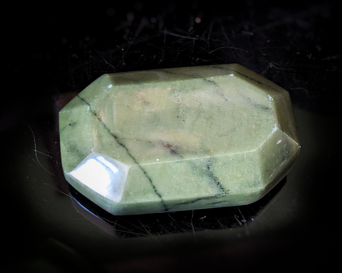 Green Serpentine Palmstone