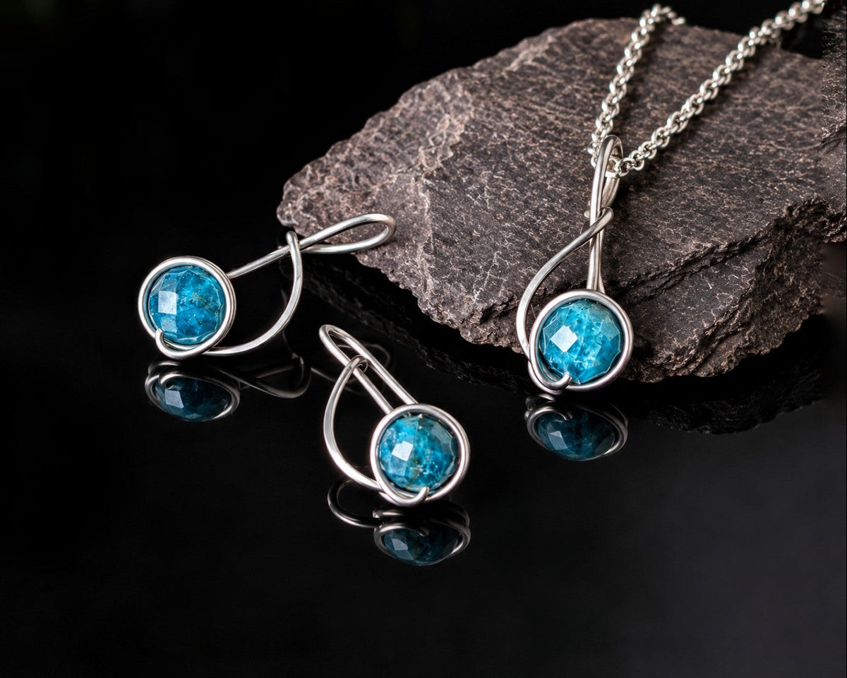 Apatite jewelry set with hook-on earrings and pendant