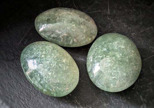 Prehnite Palmstone