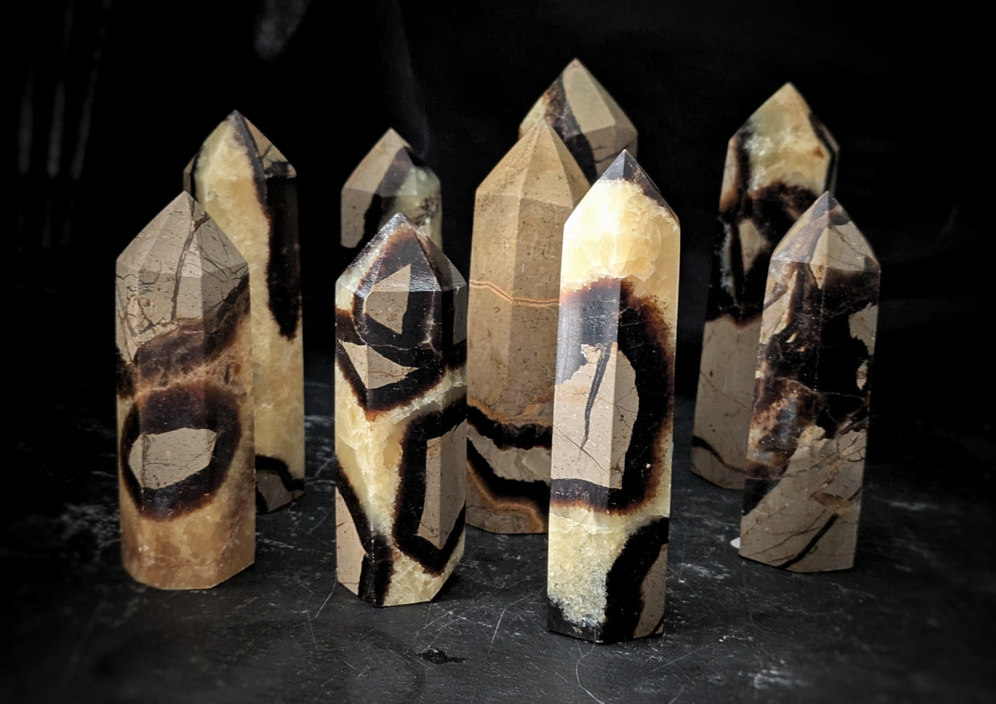 Septarian obelisk
