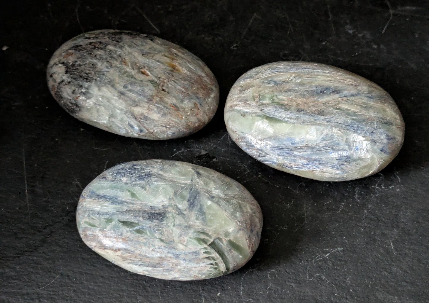 Kyanite Palmstone