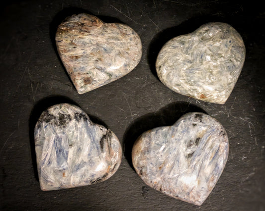 Kyanite Heart 1