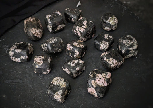 Obsidian Snow Flake Tumblestone