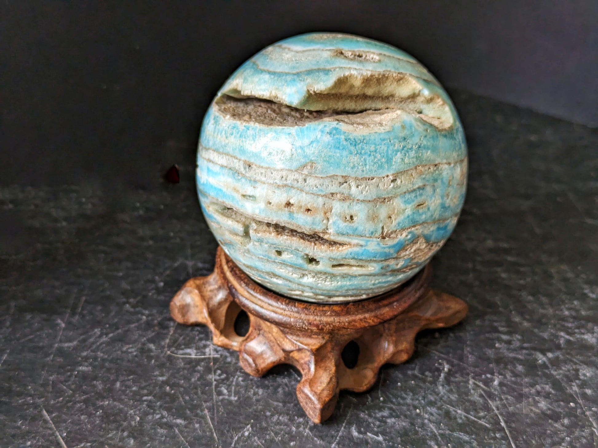 Aragonite Medium 1 Pale Sphere
