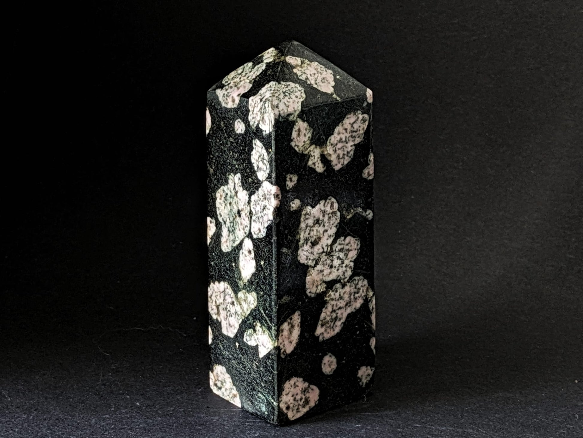 Obsidian Large Obelisk